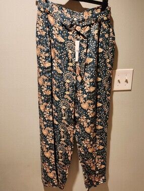 Gorgeous Wrap London Trousers NWT Size 16